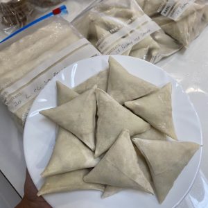 Frozen Chicken Keema Pastry Samosas (Pack of 25)