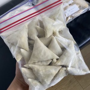 Frozen Dhaal Pastry Samosas (Pack of 25)