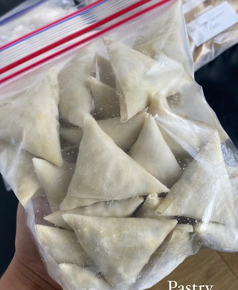Frozen Meat Keema Pastry Samosas (Pack of 25)